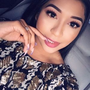 Meet your Posher, Paola